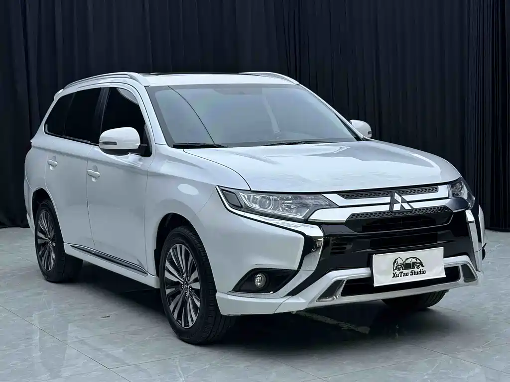 Mitsubishi Outlander 2022