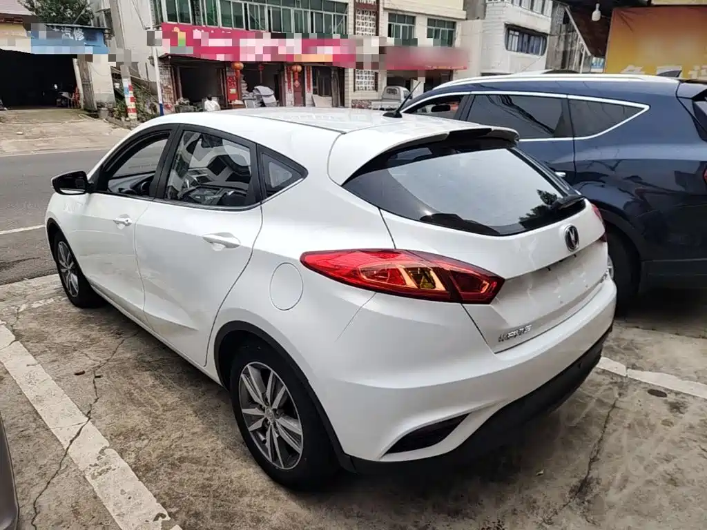 Changan Eado XT 2015 — фото 5