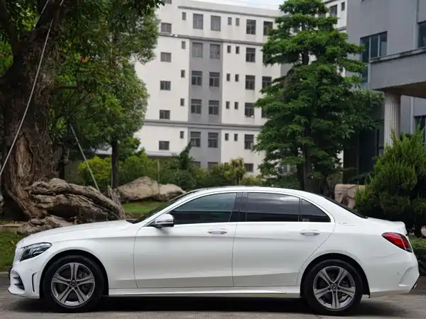 Mercedes-Benz C-Class 2021