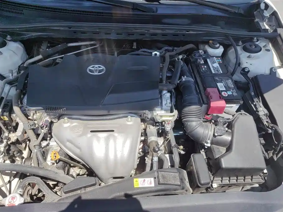Toyota Camry 2018 — фото 10