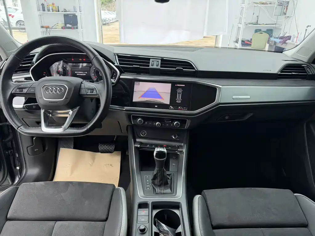 Audi Q3 2022 — фото 15