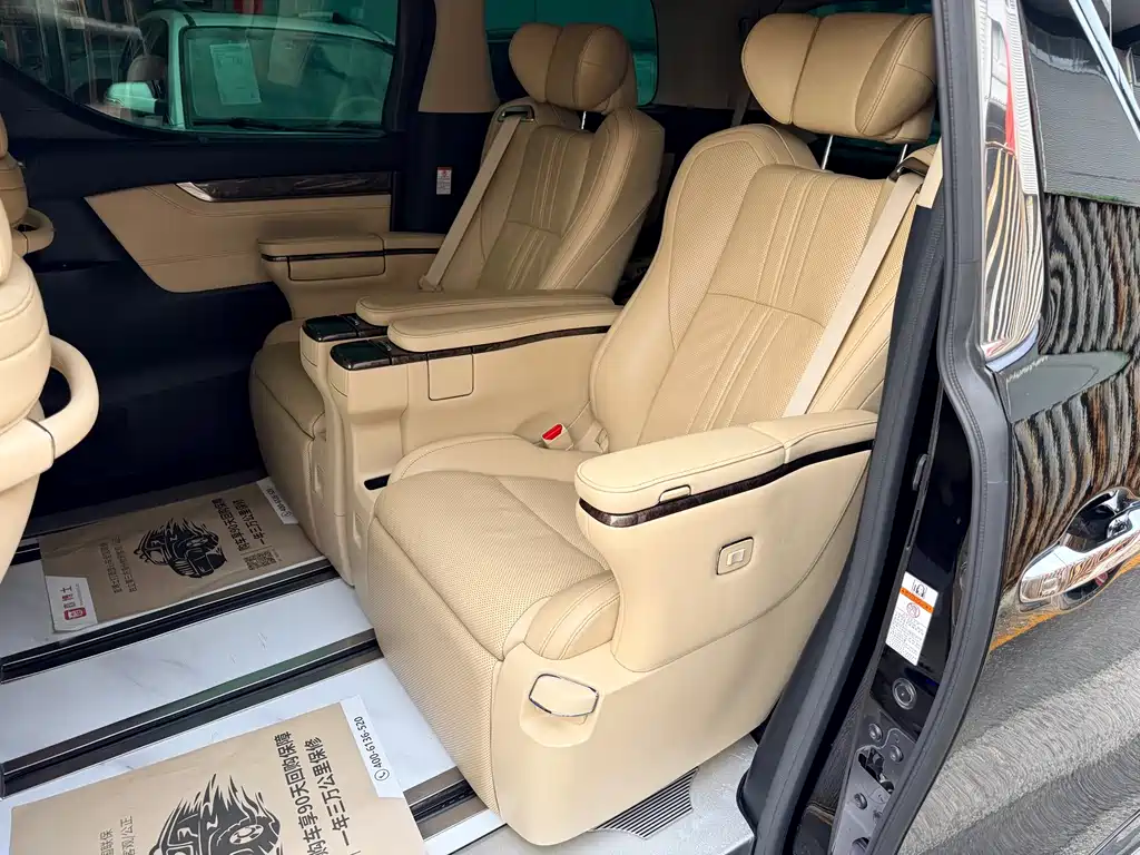Toyota Alphard 2021 — фото 7