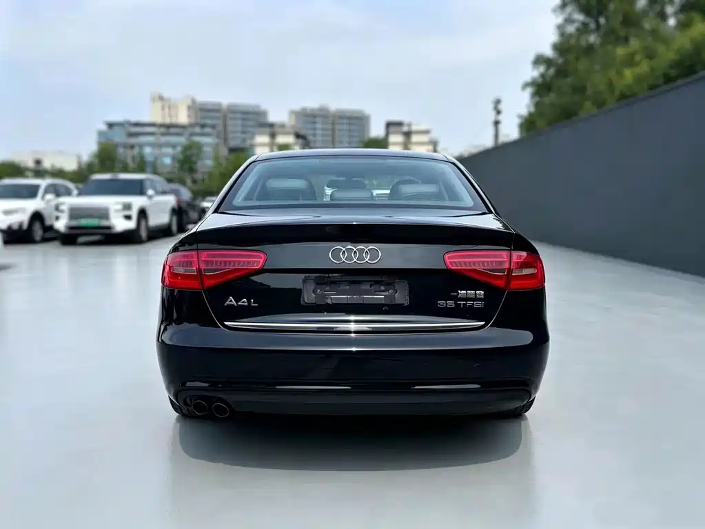 Audi A4L 2013
