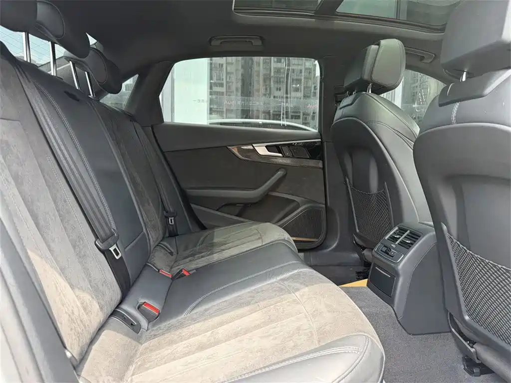 Audi A4L 2022