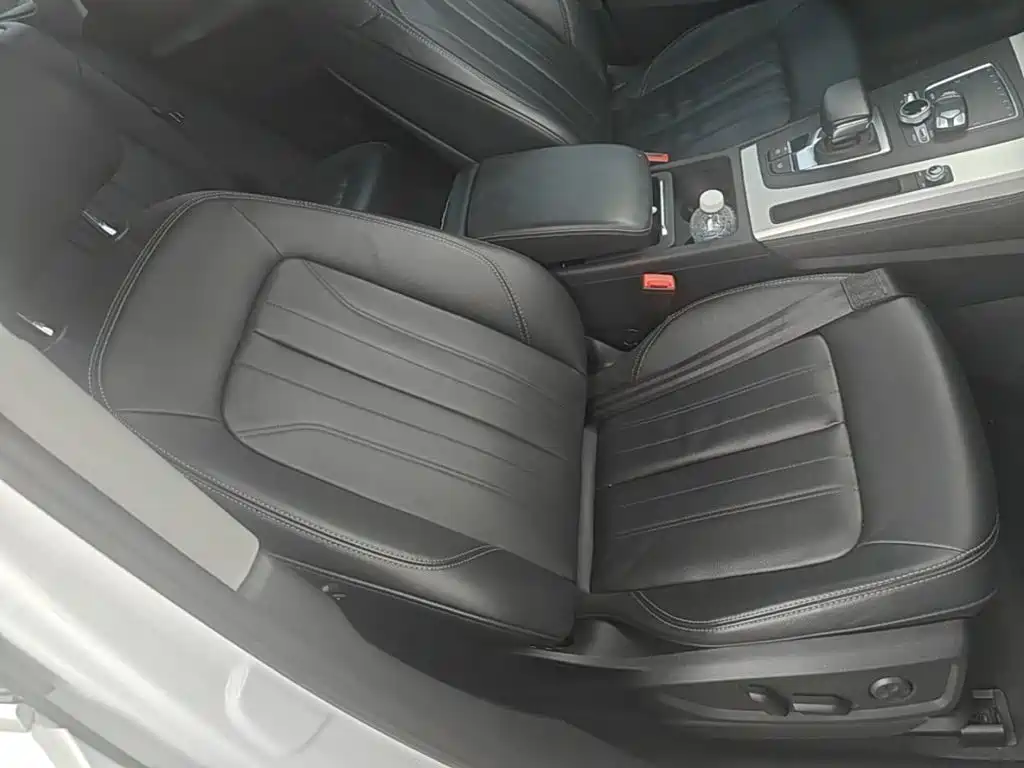 Audi Q5L 2020 — фото 25