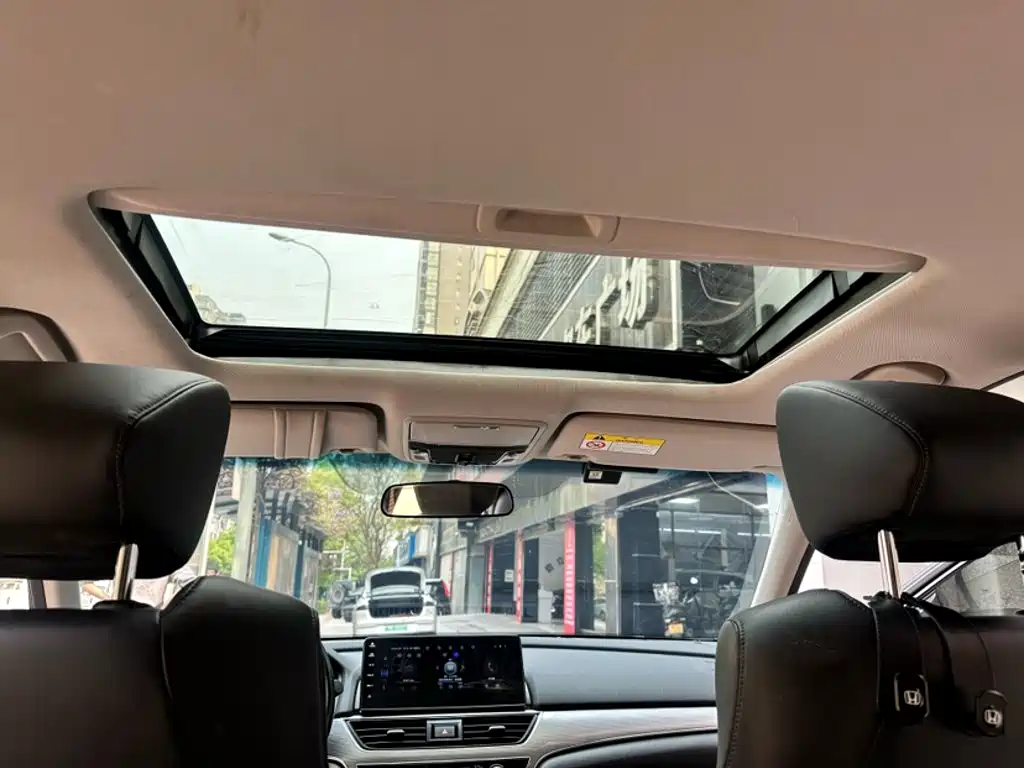 Honda Accord 2023 — фото 17