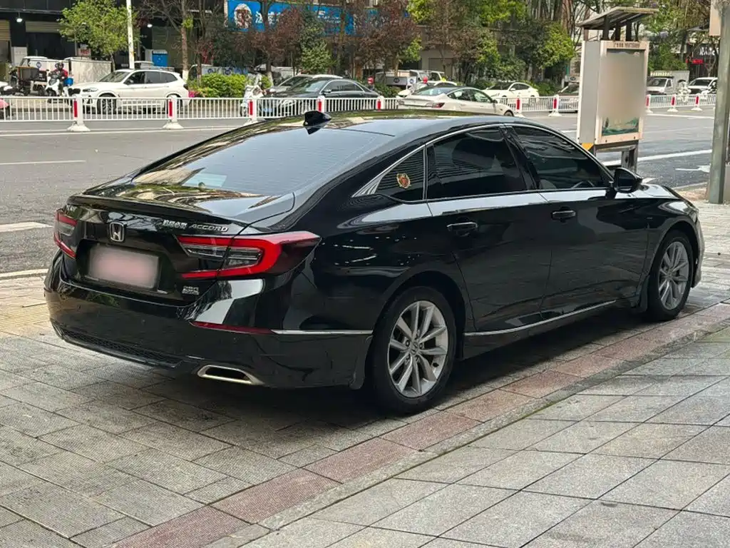 Honda Accord 2023 — фото 16