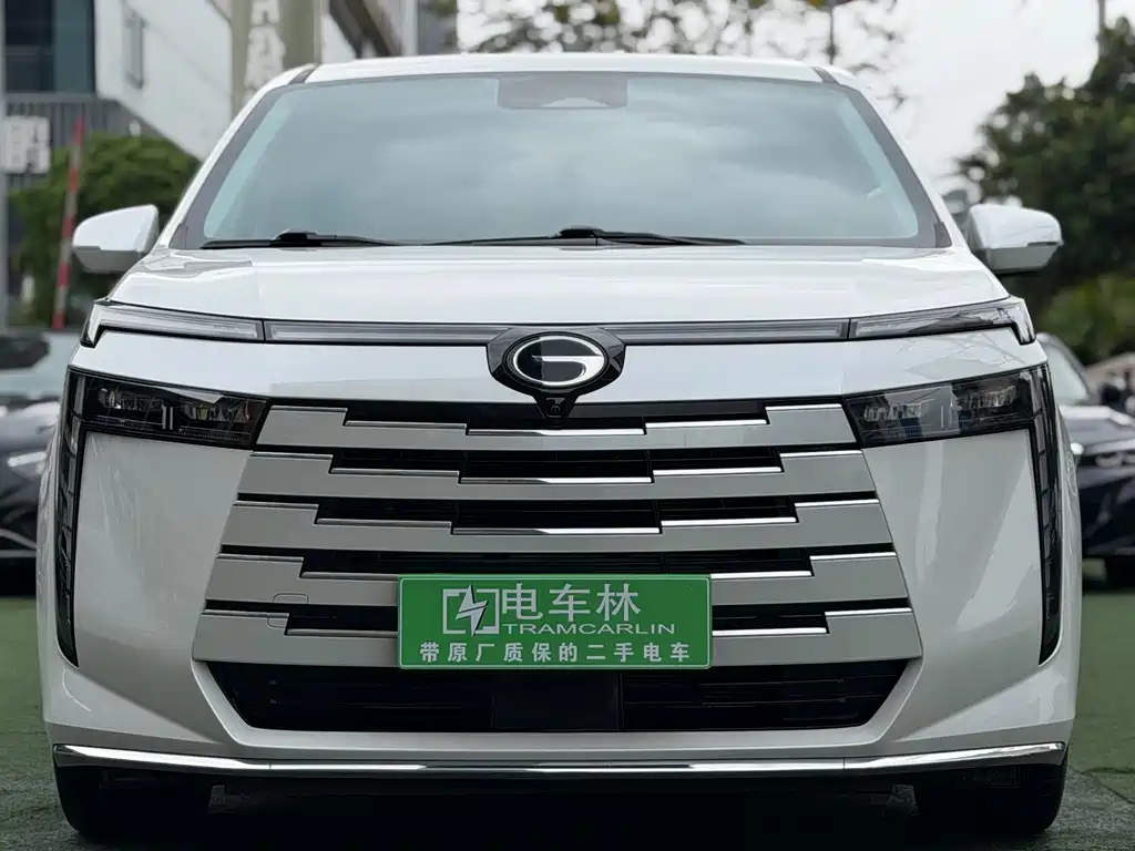 GAC Motor E8 PHEV 2024 — фото 2