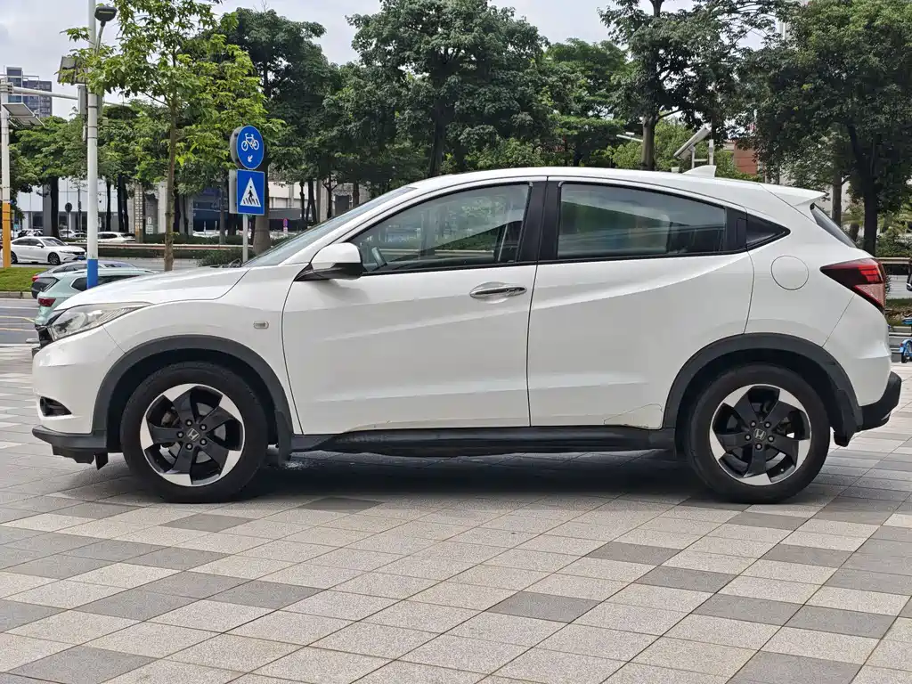 Honda Vezel 2017 — фото 10