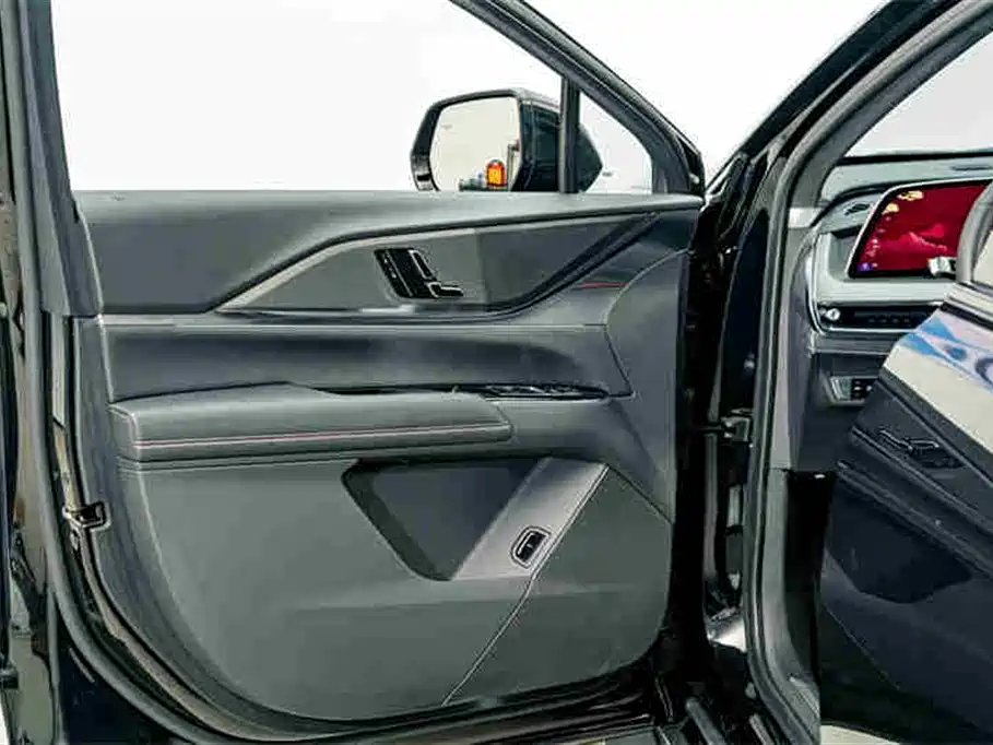 Cadillac XT5 2024 — фото 16