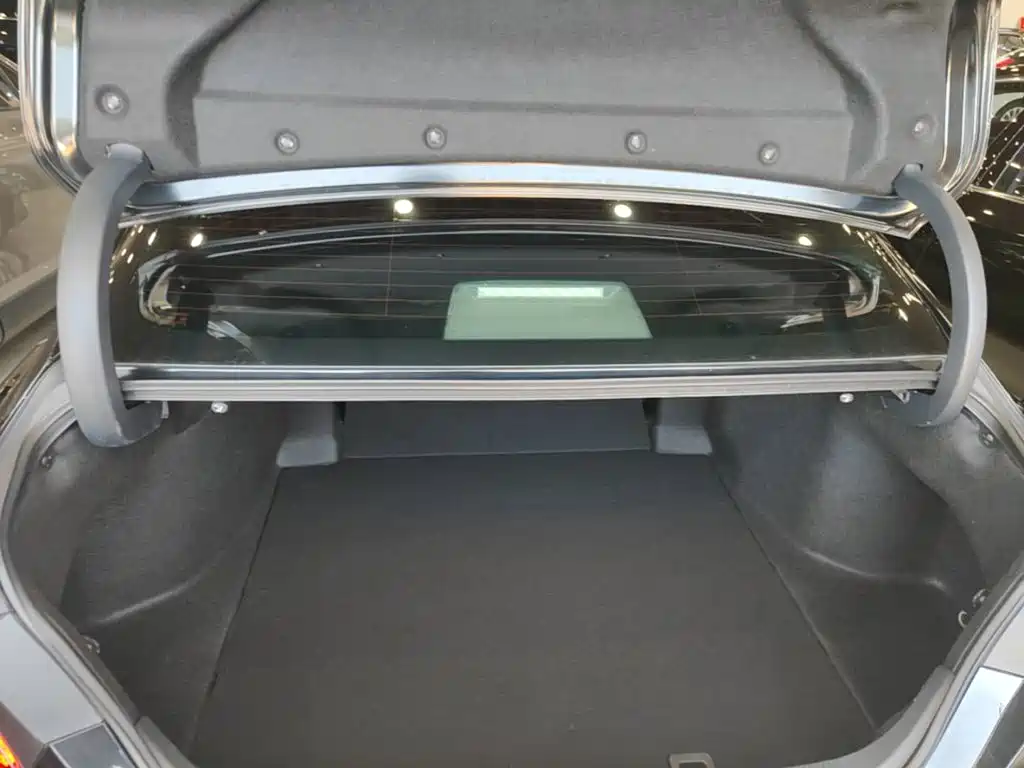 Toyota Camry 2019 — фото 19