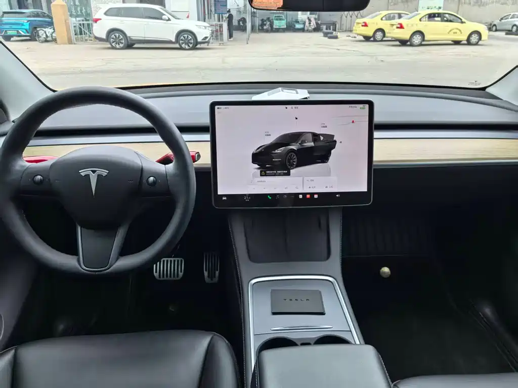 Tesla Model Y 2023 — фото 3