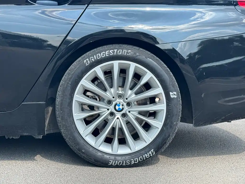 BMW 5 Series New Energy 2020 — фото 4
