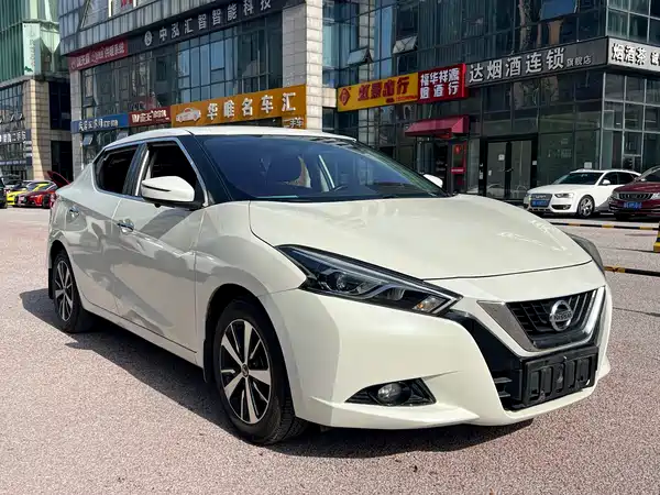 Nissan Bluebird 2019