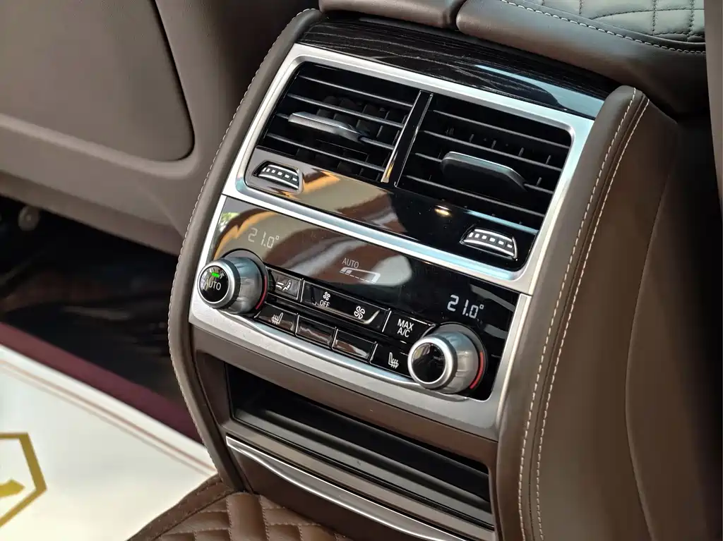 BMW 7 Series 2020 — фото 14
