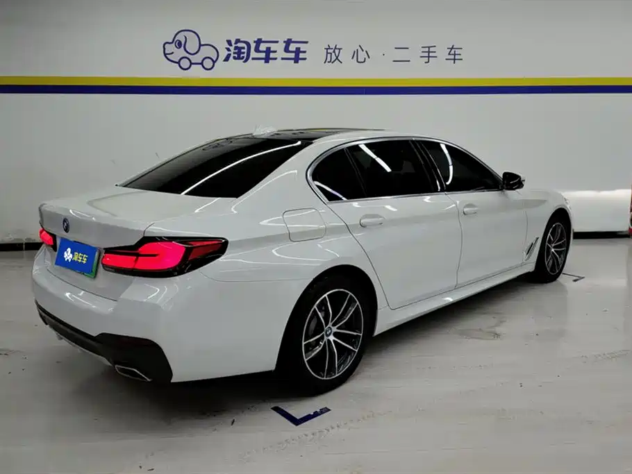 BMW 5 Series New Energy 2022 — фото 3