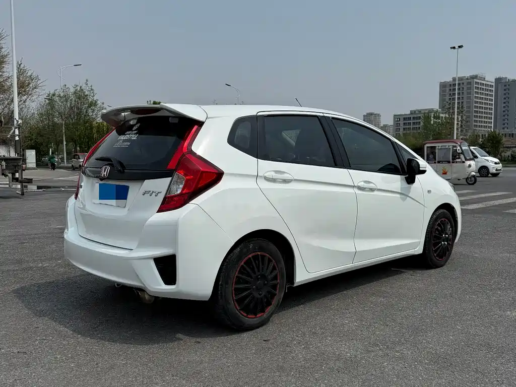 Honda Fit 2015 — фото 7
