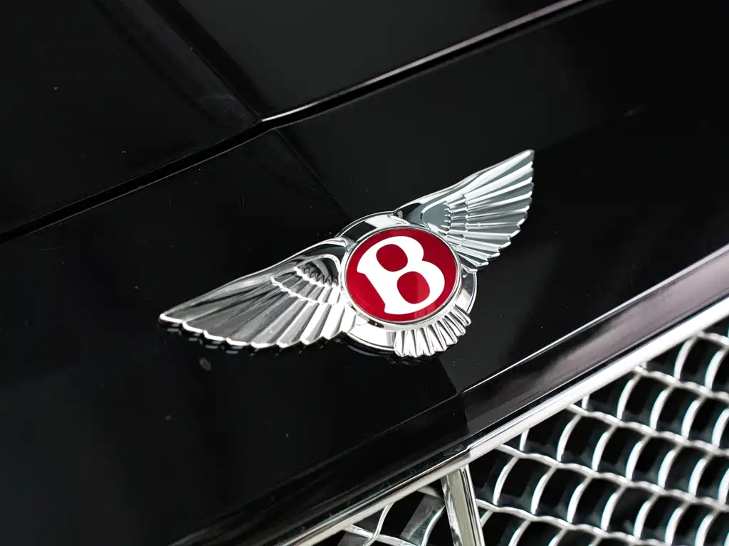 Bentley Flying Spur 2018 — фото 13