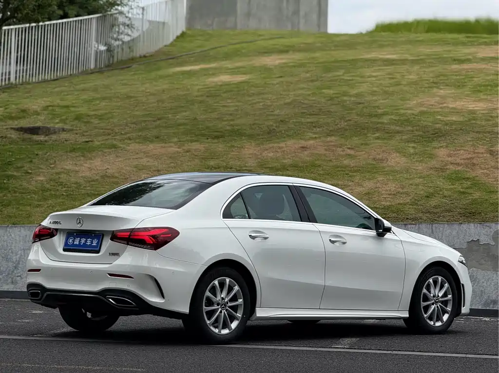 Mercedes-Benz A-Class 2021 — фото 16