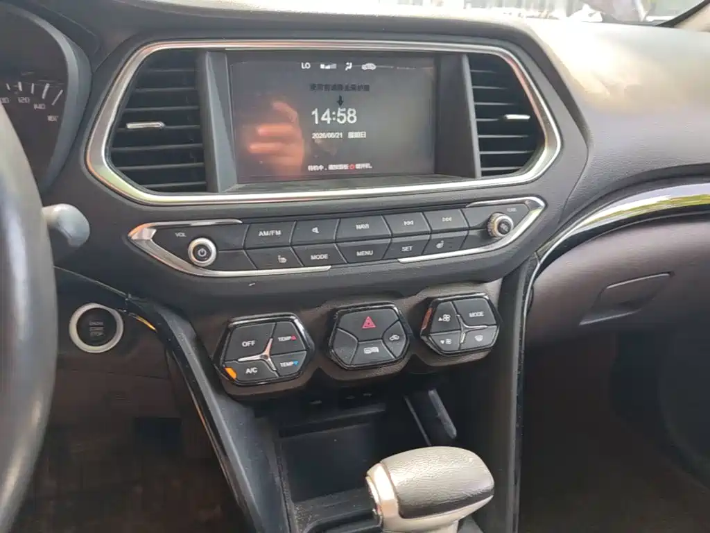 GAC Motor Trumpchi GS4 2015 — фото 13