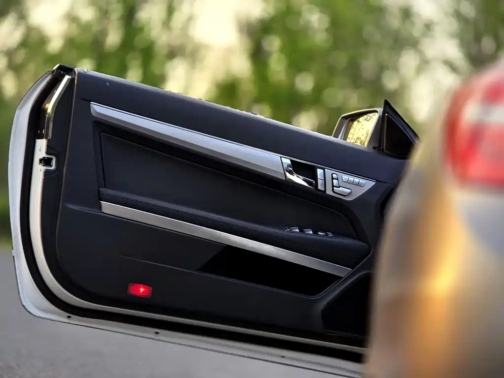 Mercedes-Benz E-Class 2014 — фото 15