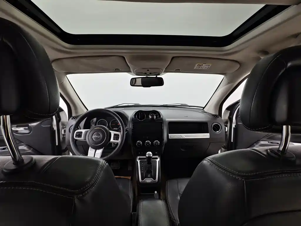 Jeep Compass 2013 — фото 10