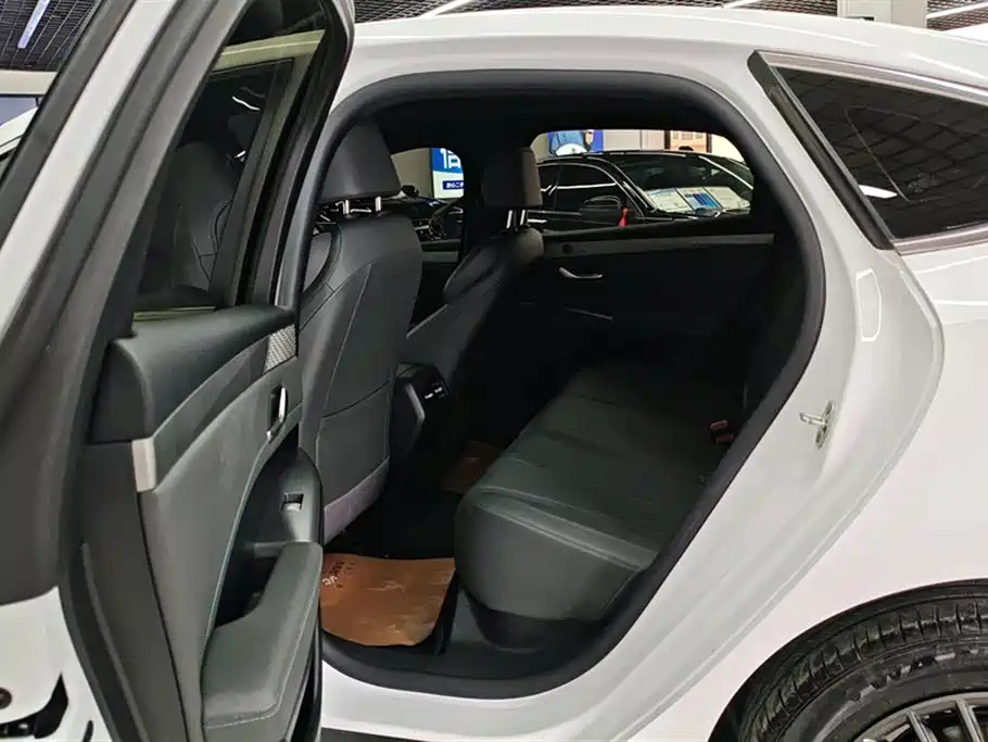 BYD Qin PLUS 2025 — фото 11