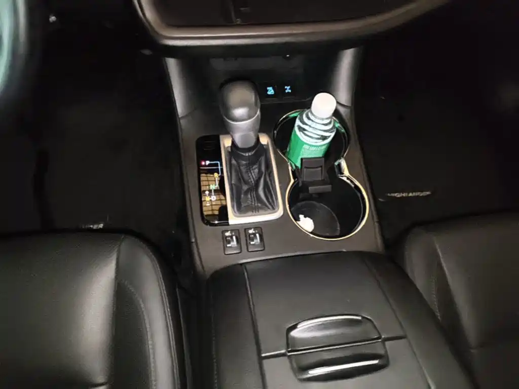 Toyota Highlander 2019 — фото 10