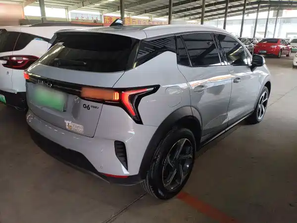Lynk & Co 06 EM-P 2022