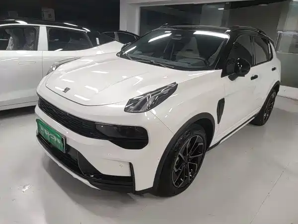 Lynk & Co 01 EM-P 2022