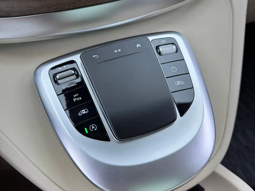Mercedes-Benz V-Class 2020