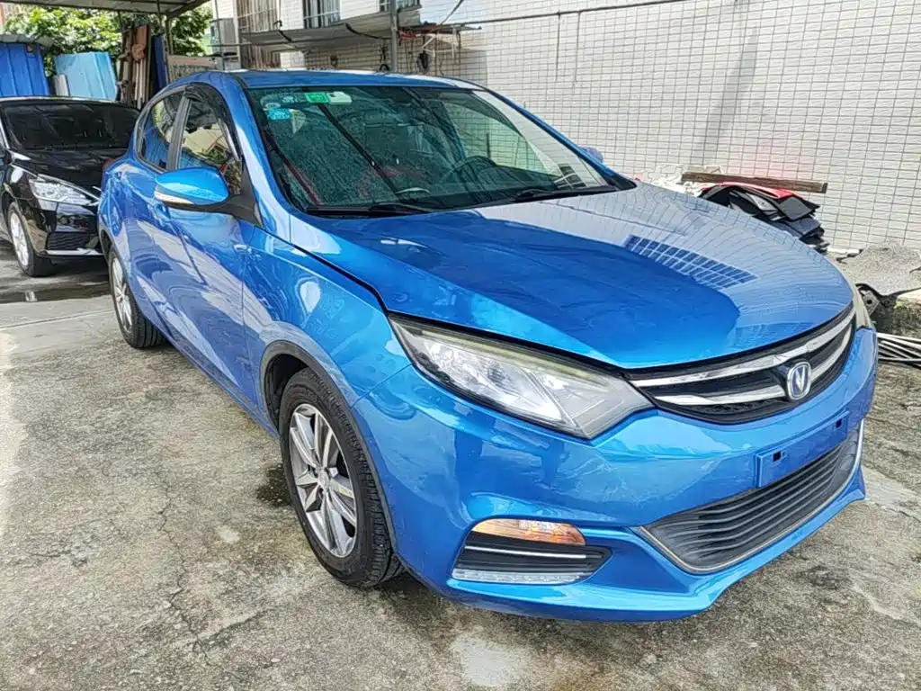 Changan Eado XT 2017 — фото 4