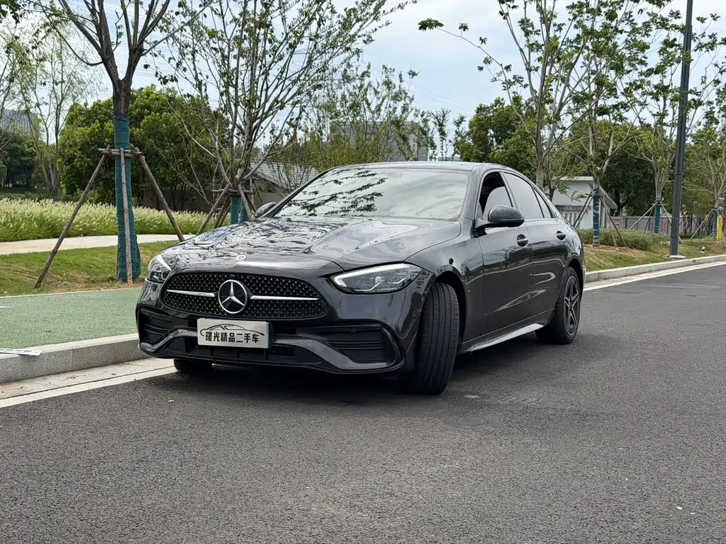 Mercedes-Benz C-Class 2024