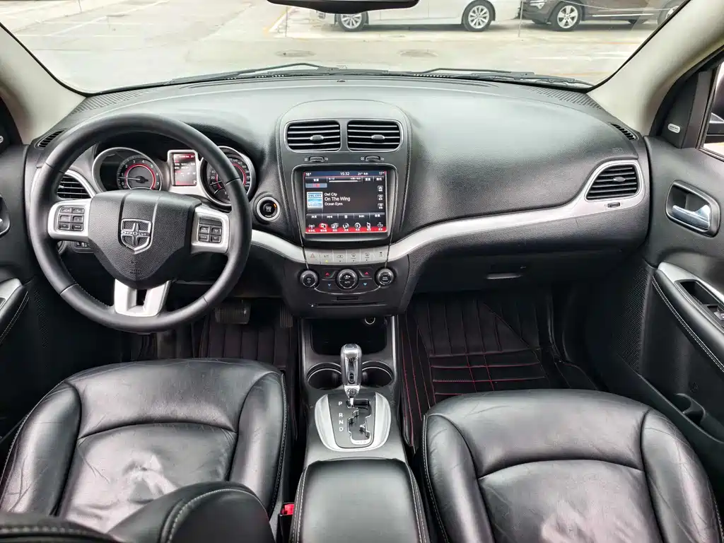 Dodge Journey 2015 — фото 13