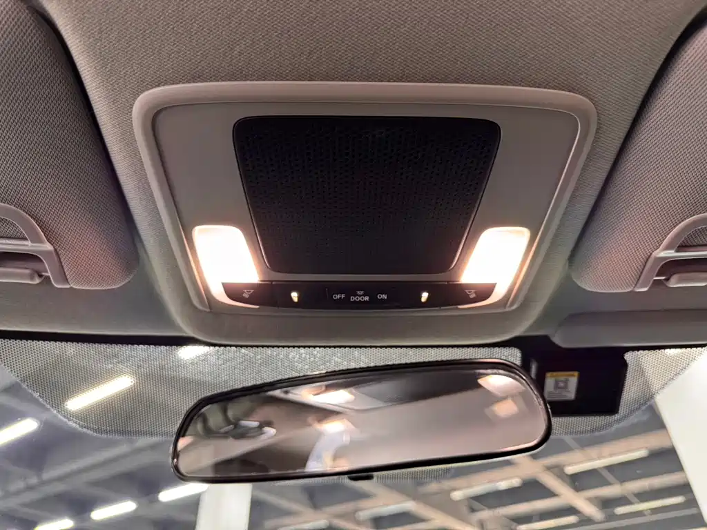 Honda Vezel 2023 — фото 15
