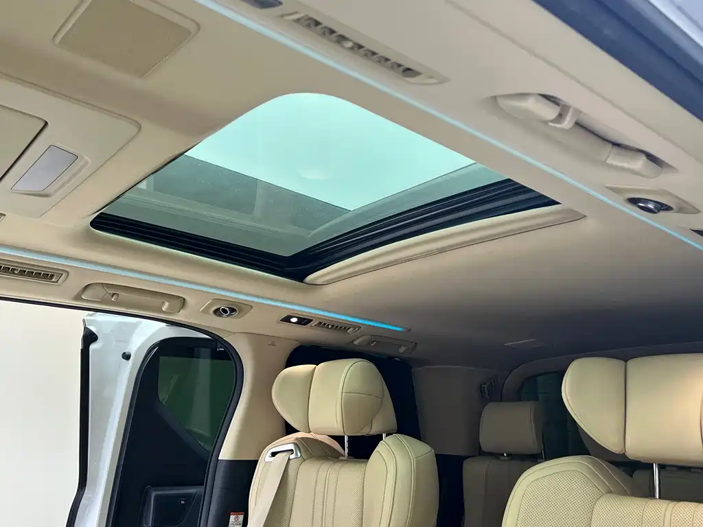 Toyota Alphard 2020 — фото 23
