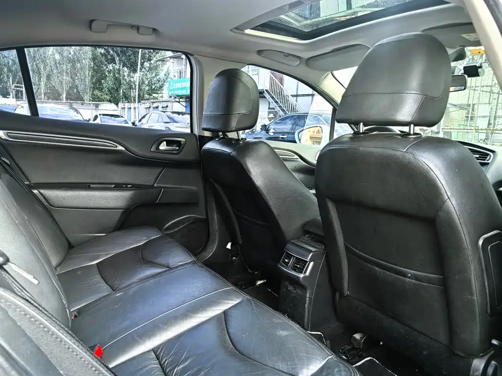 Citroën C4L 2014 — фото 12