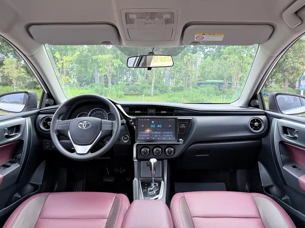 Toyota Corolla 2018 — фото 10