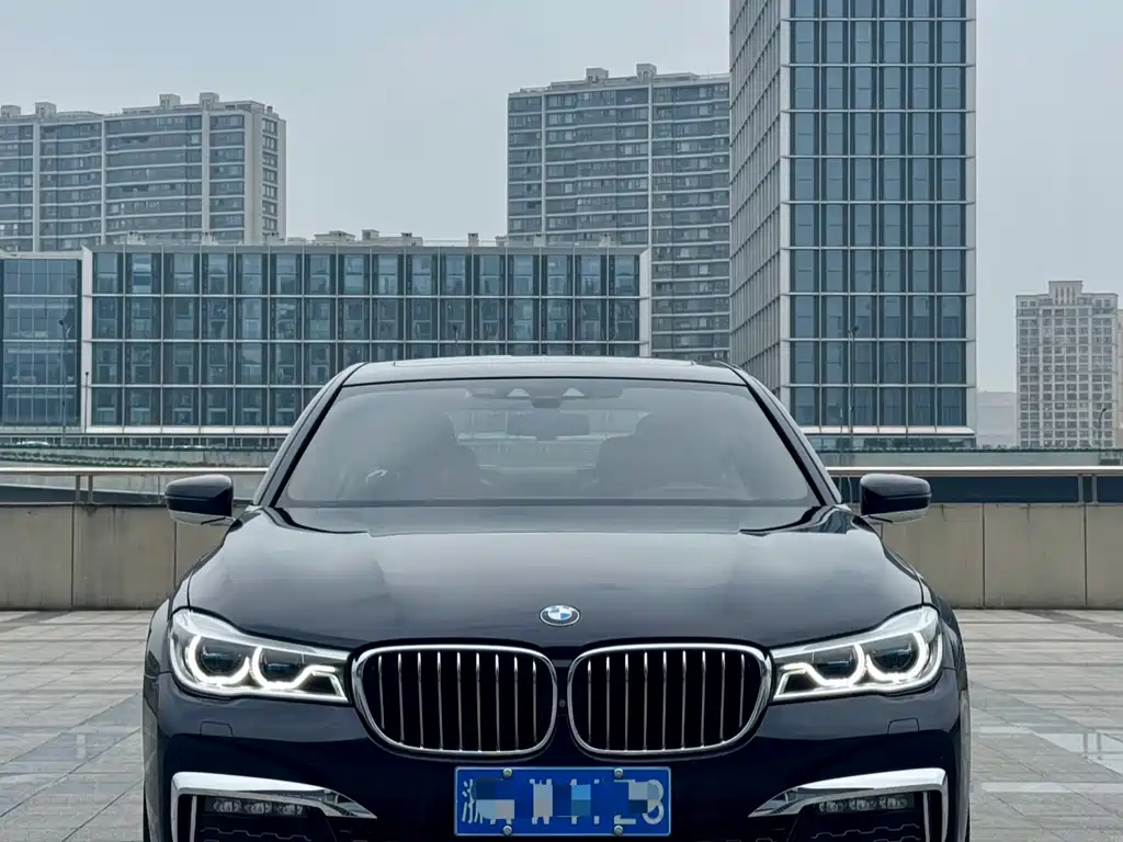 BMW 7 Series 2019 — фото 1