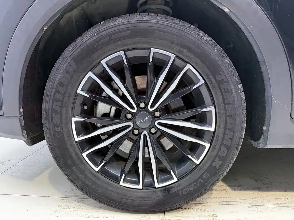 Jetour Jietu X70 PLUS 2022 — фото 8