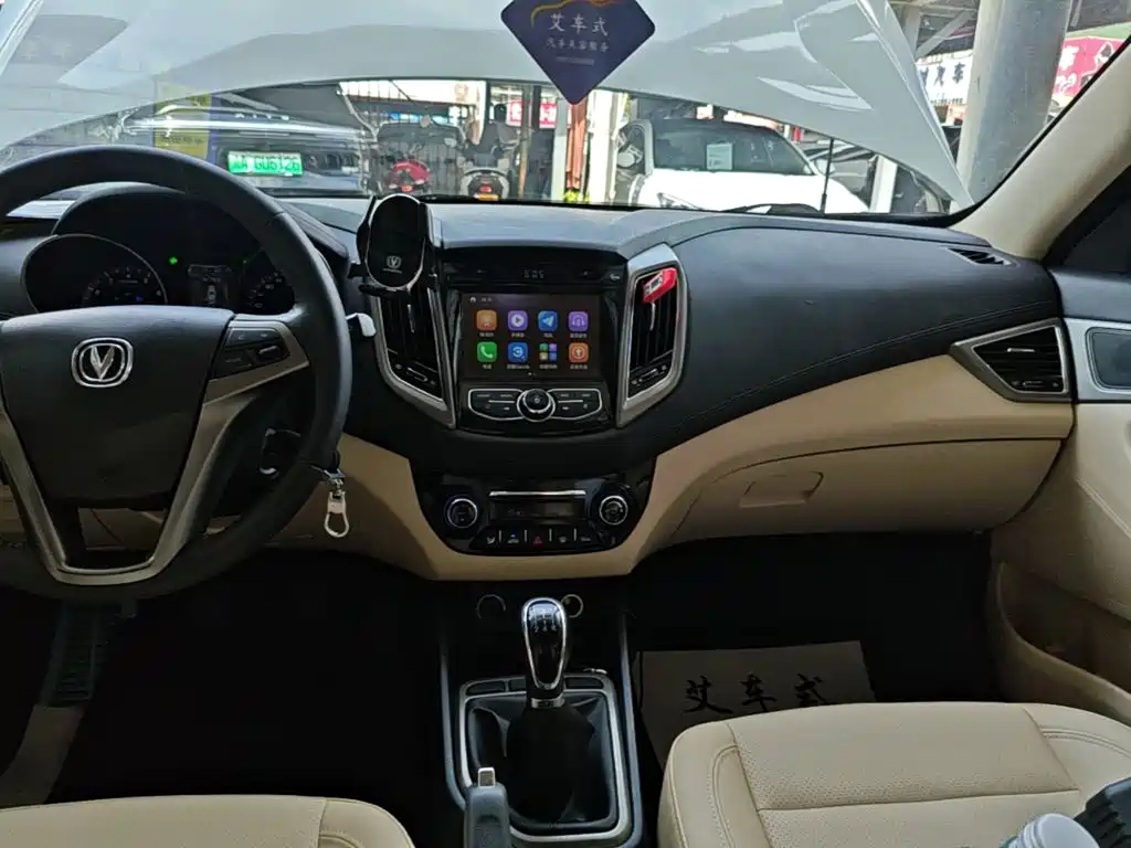 Changan Eado 2017 — фото 13