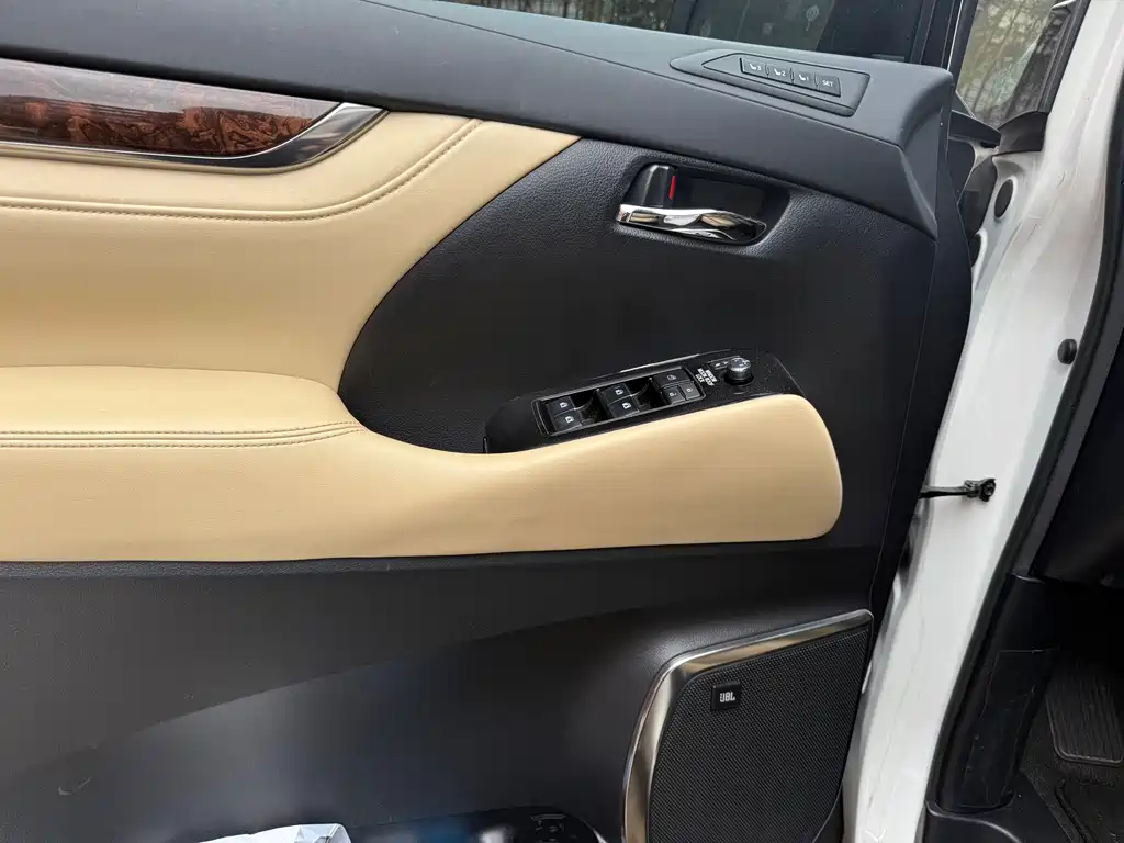 Toyota Alphard 2021 — фото 6