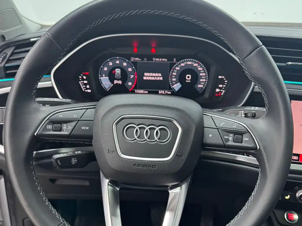 Audi Q3 2022 — фото 13