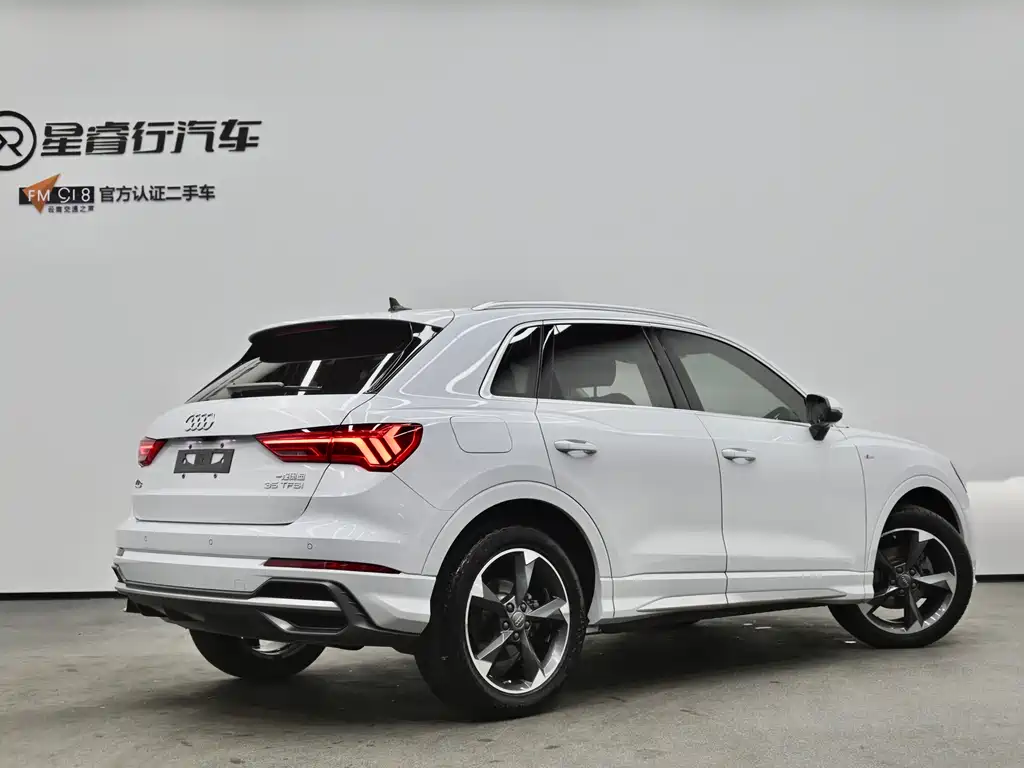 Audi Q3 2019 — фото 3