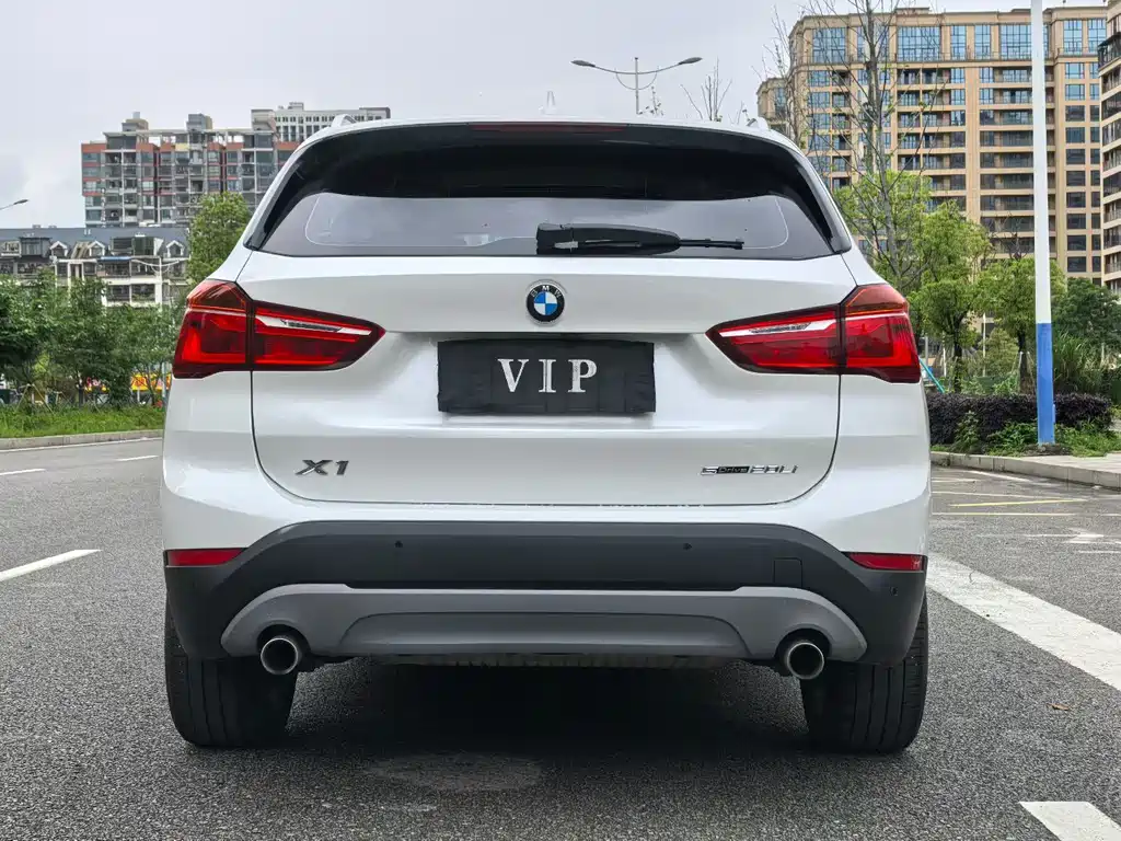 BMW X1 2018 — фото 8