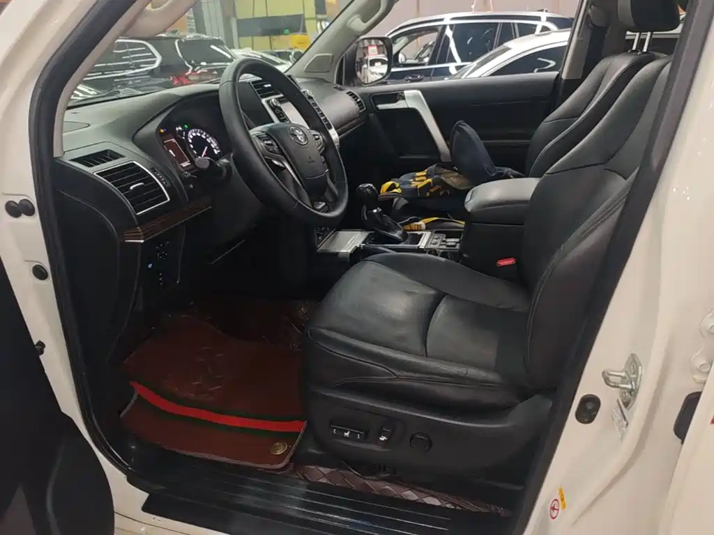 Toyota Prado 2019 — фото 15