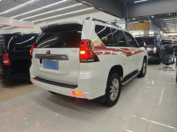 Toyota Prado 2019
