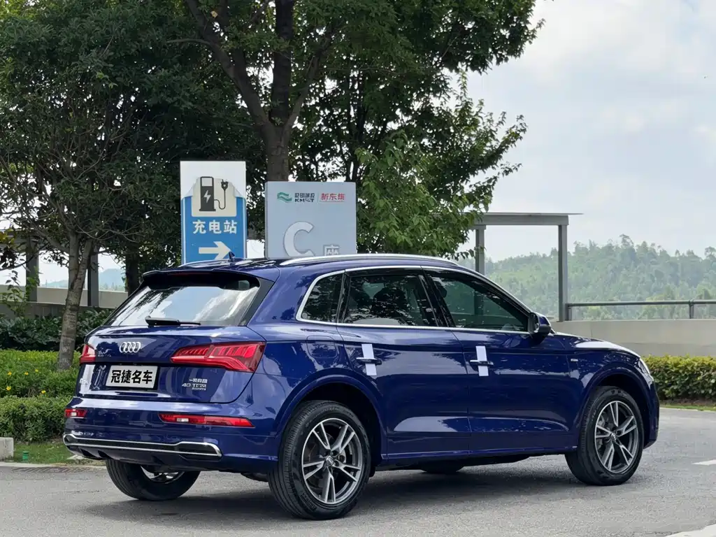 Audi Q5L 2019 — фото 7