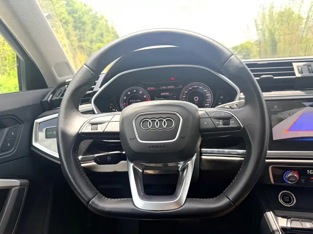 Audi Q3 2022 — фото 14