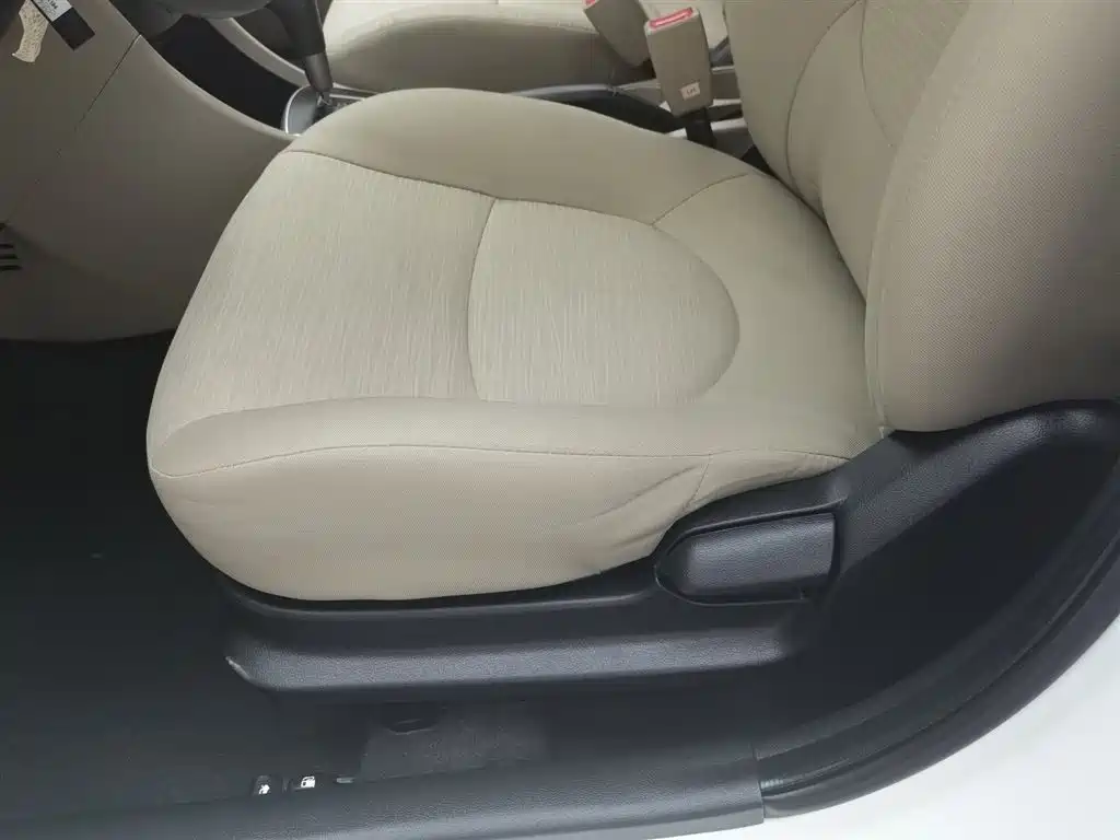 Hyundai Verna 2016 — фото 20